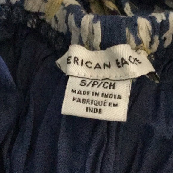 American Eagle Daisy romper - Picture 5 of 5